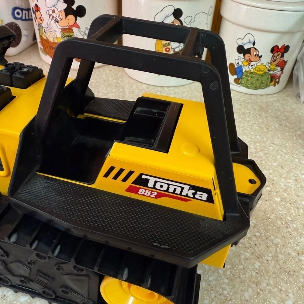 Tonka Black and Yellow Bulldozer Toy 2020